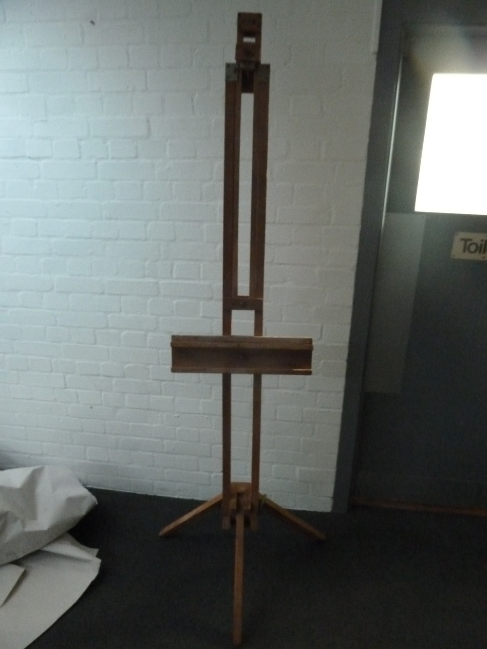 Vintage Reeves wooden artists studio easel