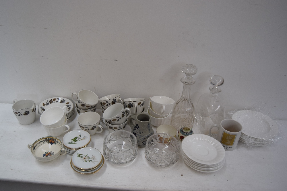 A mixed lot of glassware and ceramics including Royal Arden, - Image 2 of 2