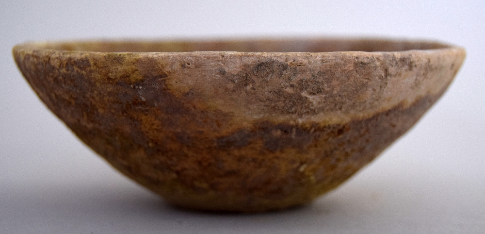 Clay vase circa 600 BC found at Ur at or around the time of Nebuchadnezzar by the Joint Expedition - Image 2 of 4