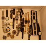 Large collection of gents assorted mechanical & quartz wrist watches