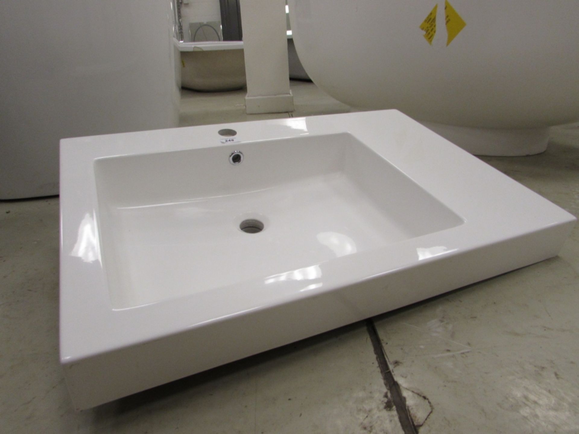 750mm wide x 450mm deep modern worktop resin basin