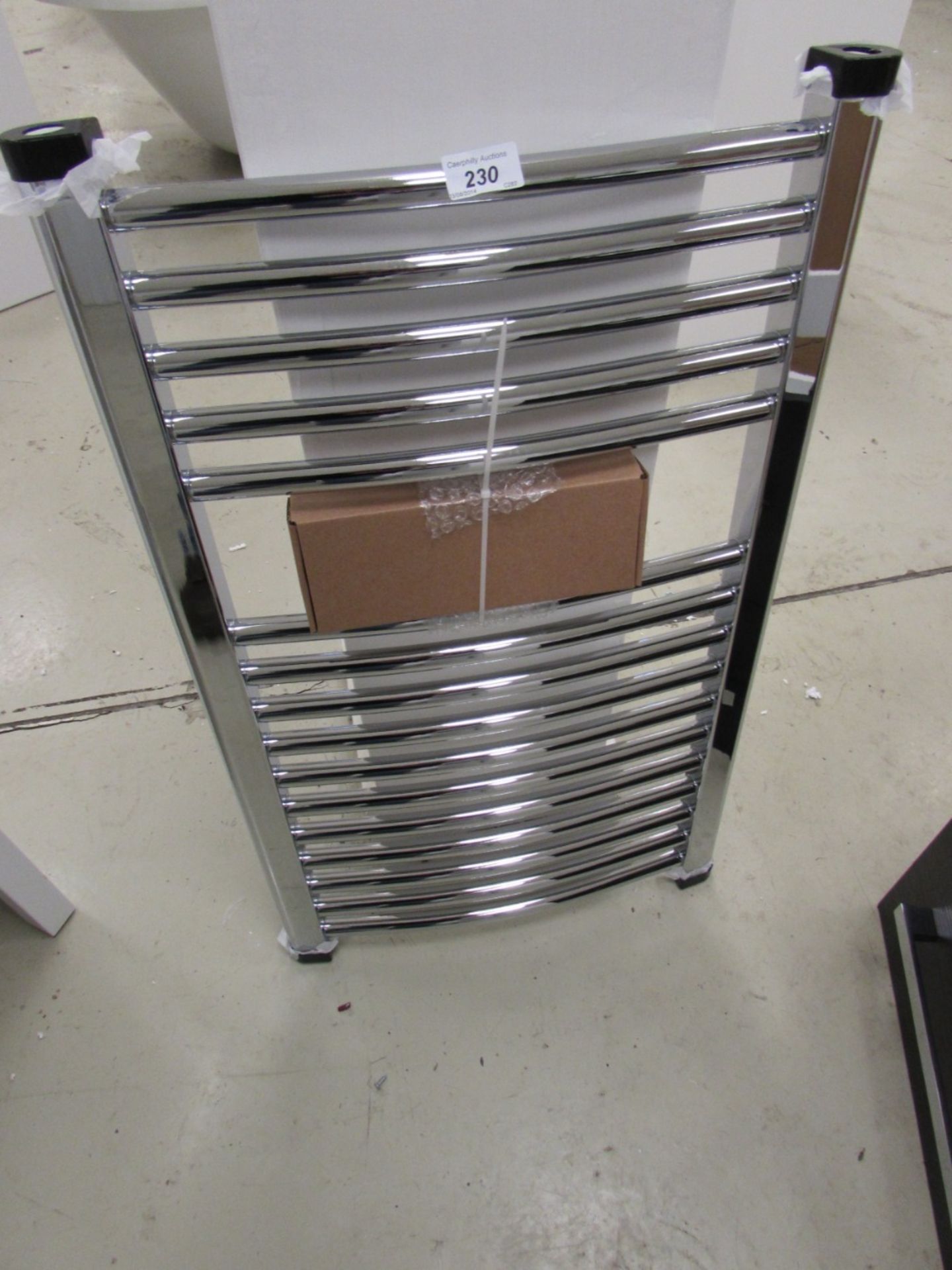 450mm x 760mm modern chrome curved ladder radiator