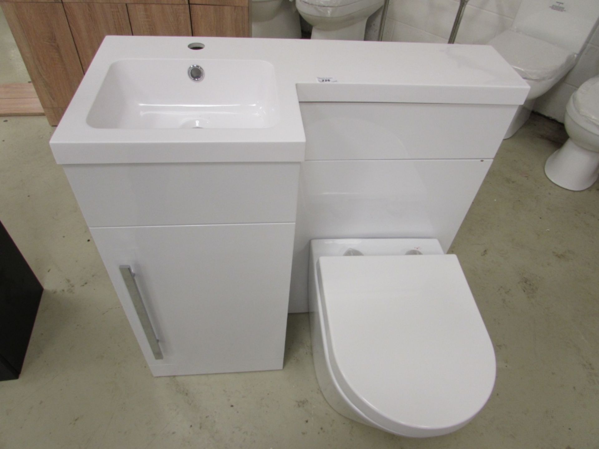 900mm wide compact cloakroom vanity unit and toilet set with soft close door - Image 3 of 3