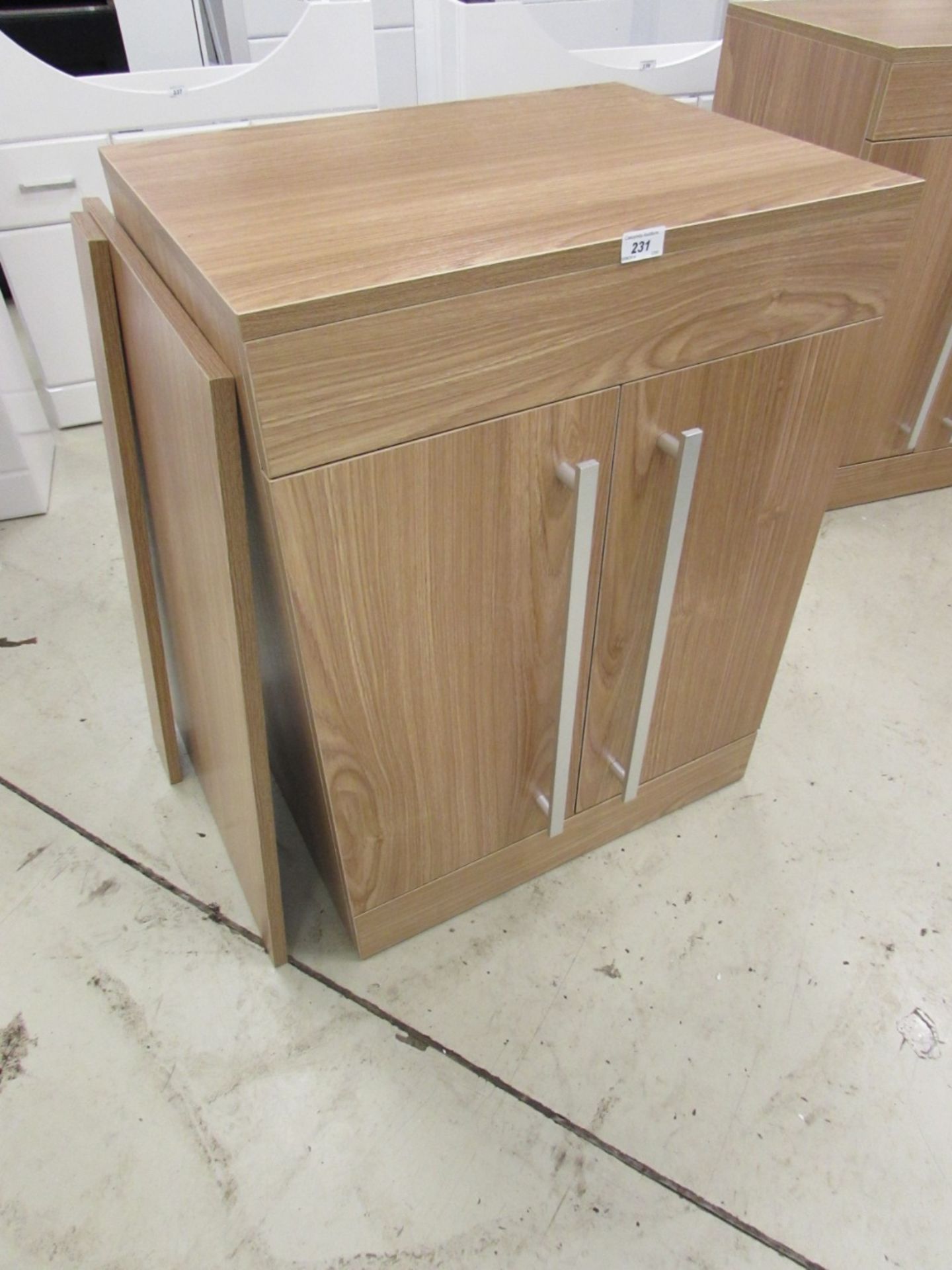 600mm modern vanity / storage unit in maple with twin soft close doors & shelf