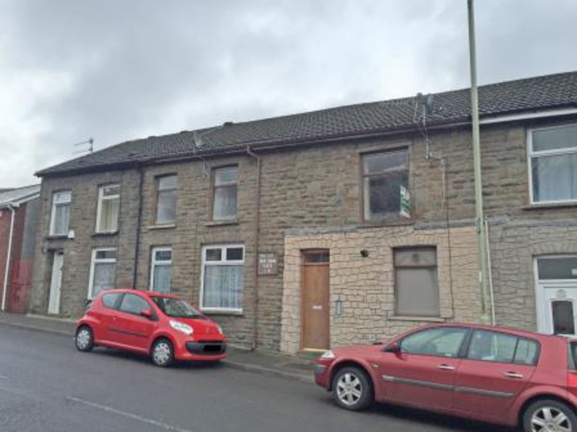 SOUTH WALES - FLAT FOR INVESTMENT
