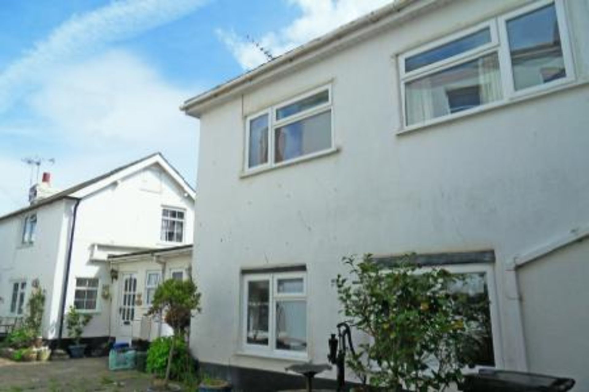 EAST DEVON - TERRACED COTTAGE FOR MODEST IMPROVEMENT