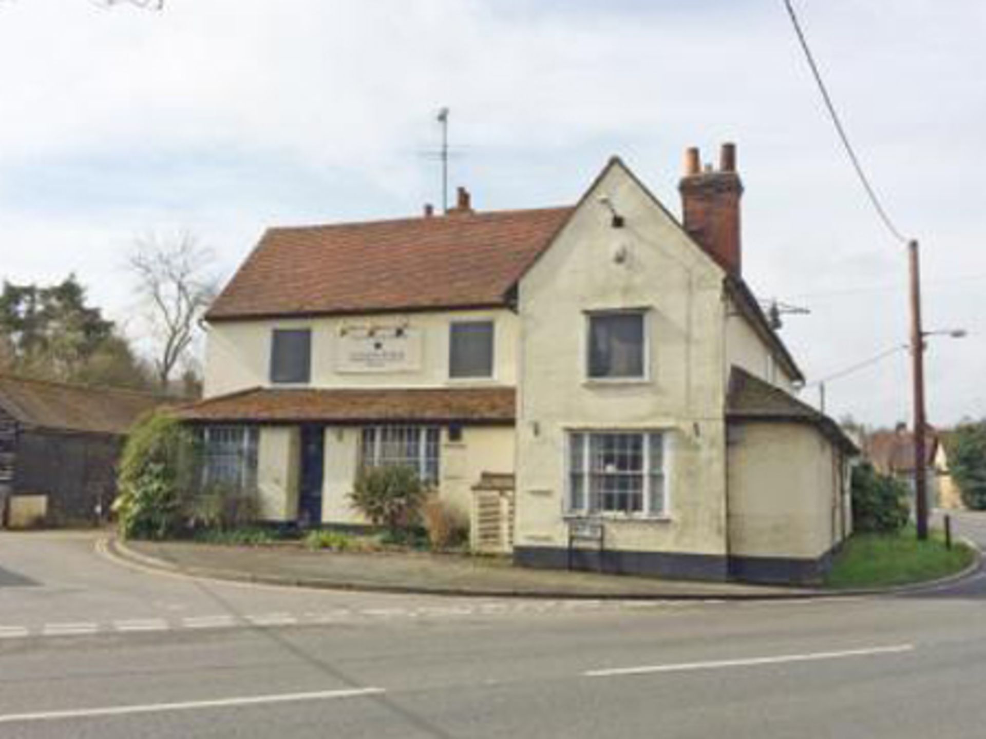 COLCHESTER AREA - FORMER PUBLIC HOUSE WITH PLANNING