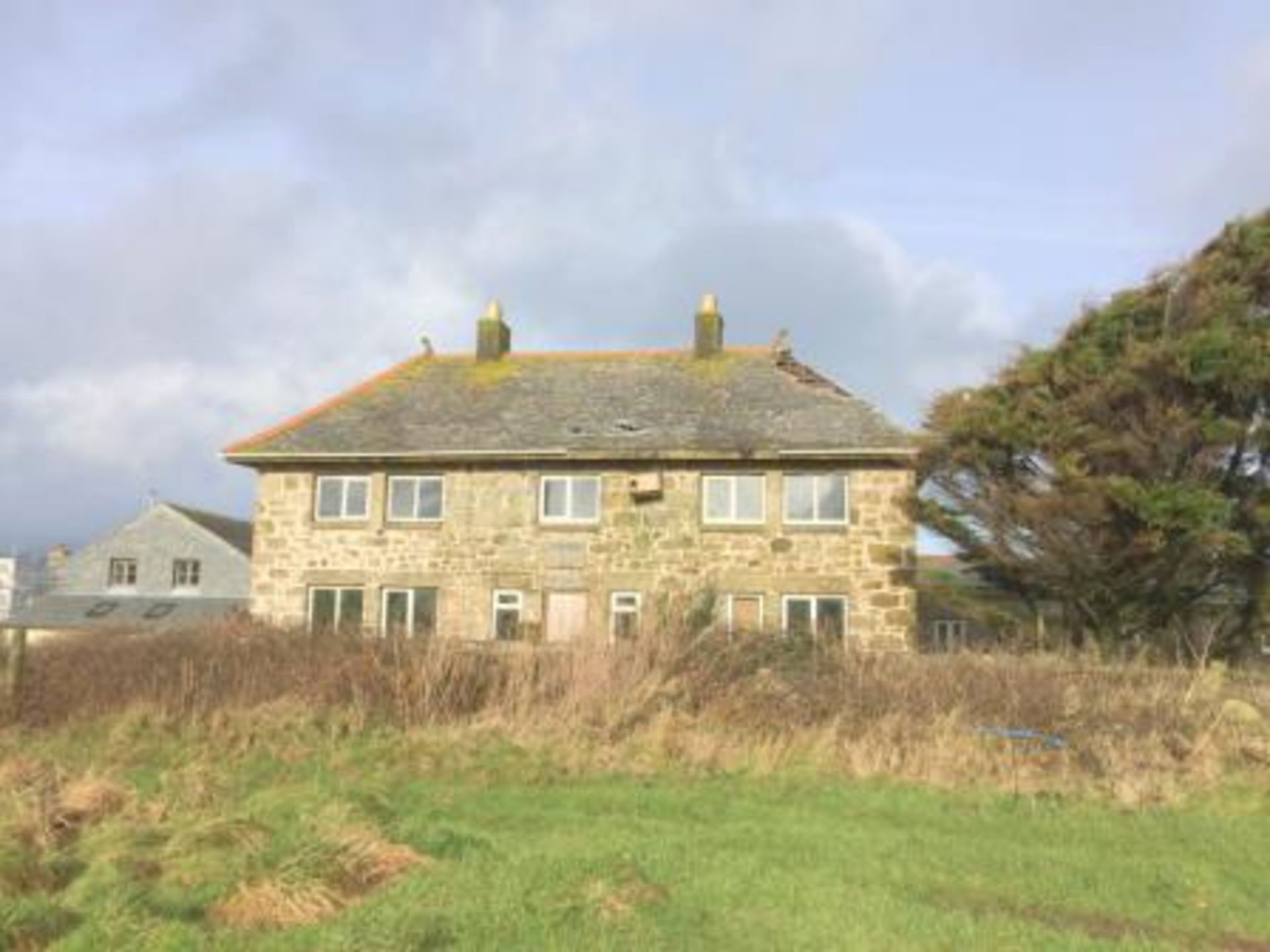 ST IVES & NEWQUAY AREAS - STUNNING HOUSE AND ANNEXE BEING A RENOVATION AND REFURBISHMENT OPPORTUNITY