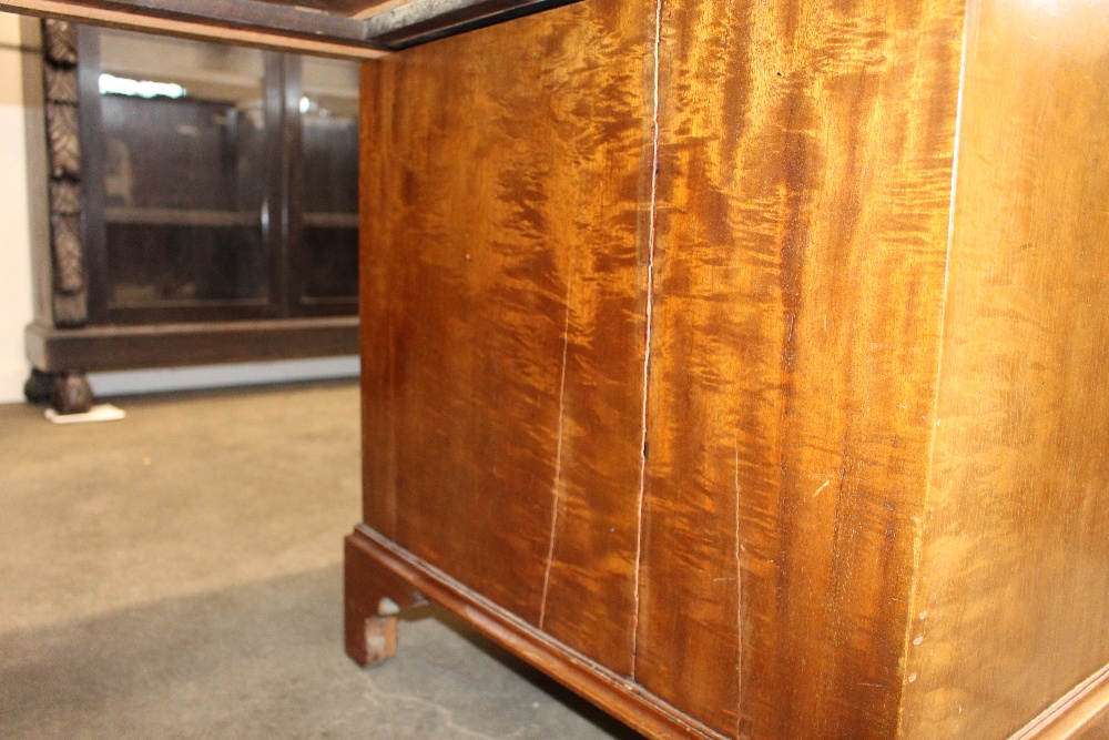 An Edwardian mahogany twin pedestal desk, rectangular top with a tooled leather inset, - Image 6 of 12