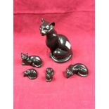 Five Capella of Dartington cat ornaments,