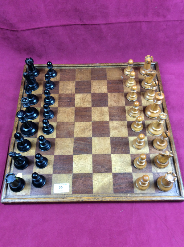 A Staunton patterned chess set (weighted) together with a chess board, a cribbage board, - Image 2 of 7