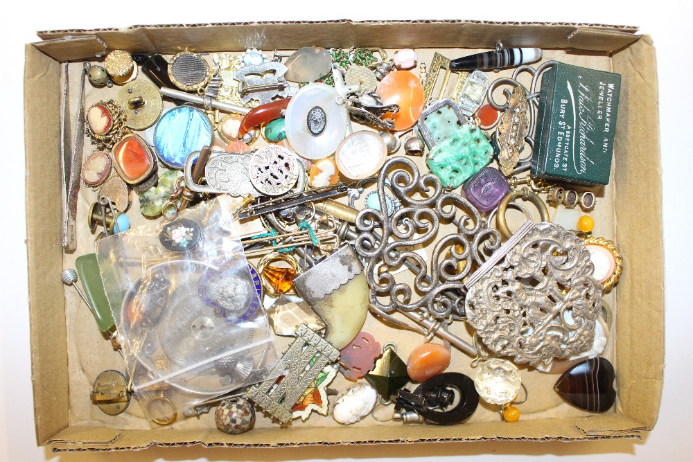 A tray containing a cameo brooch; various costume