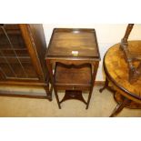 A Georgian mahogany night stand fitted single draw