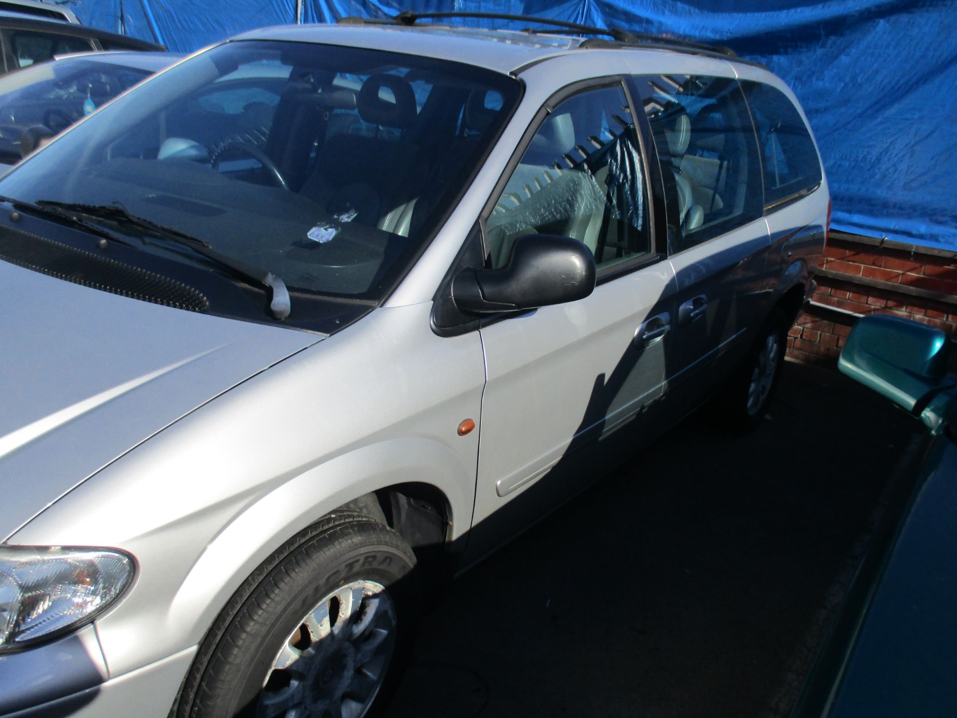 CHRYSLER GRAND VOYAGER CRD LX 2.5L ESTATE - diesel - silver Reg No MK04 RDV Rec Mil 138,829+as at 3. - Image 2 of 3