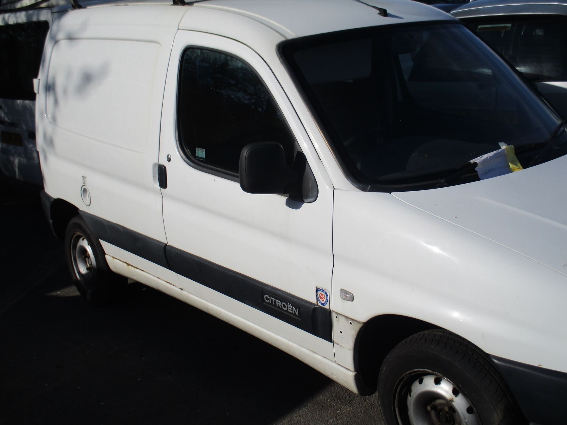 CITROEN BERLINGO 1.9D 600 PANEL VAN - diesel - white Reg No LD51 XTZ Rec Mil 136,204+as at 27.8. - Image 2 of 3