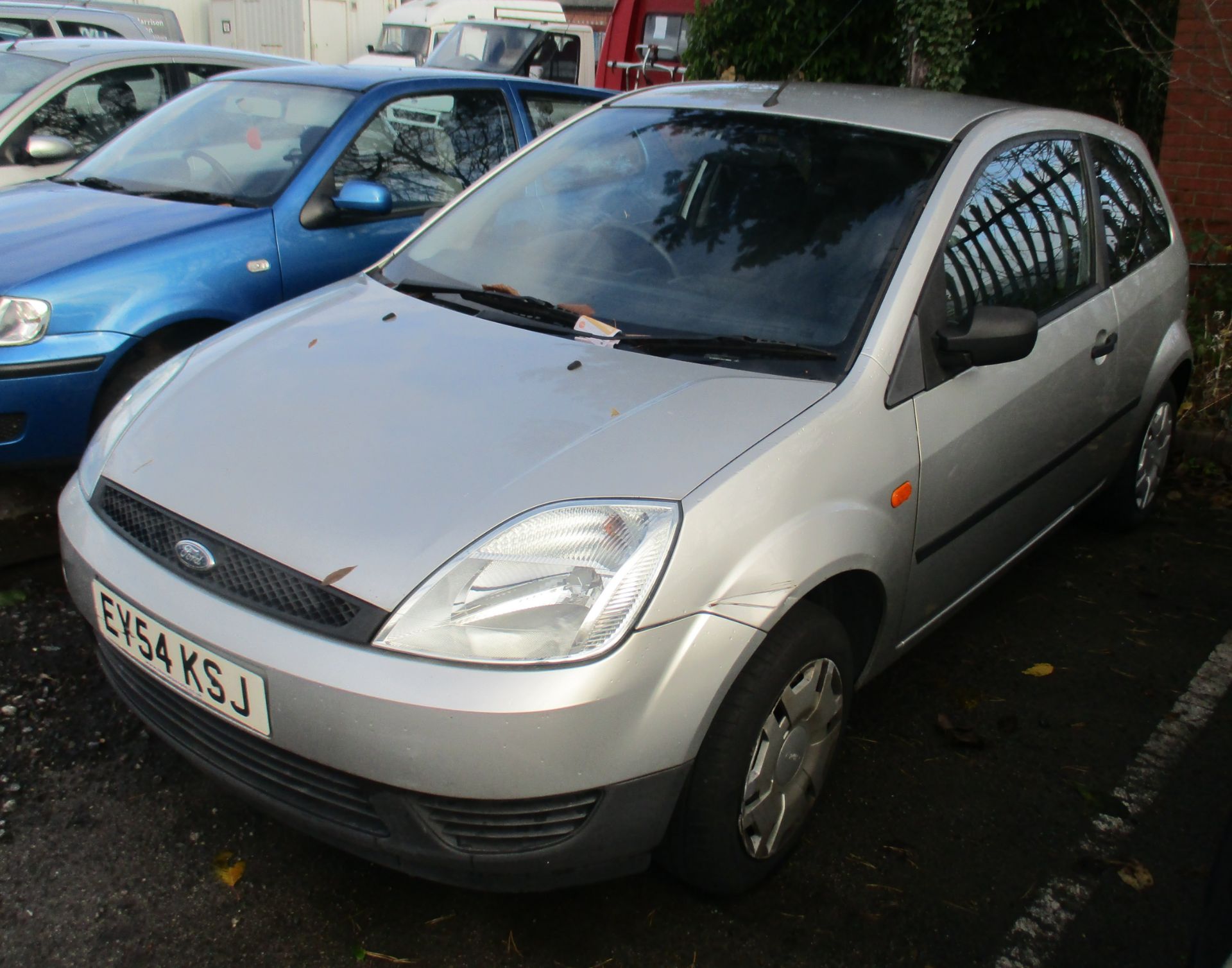 FORD FIESTA LX 1.2L 3 DOOR HATCHBACK - petrol - silver Reg No EY54 KSJ Rec Mil 118,741+as at 20.5. - Image 3 of 3