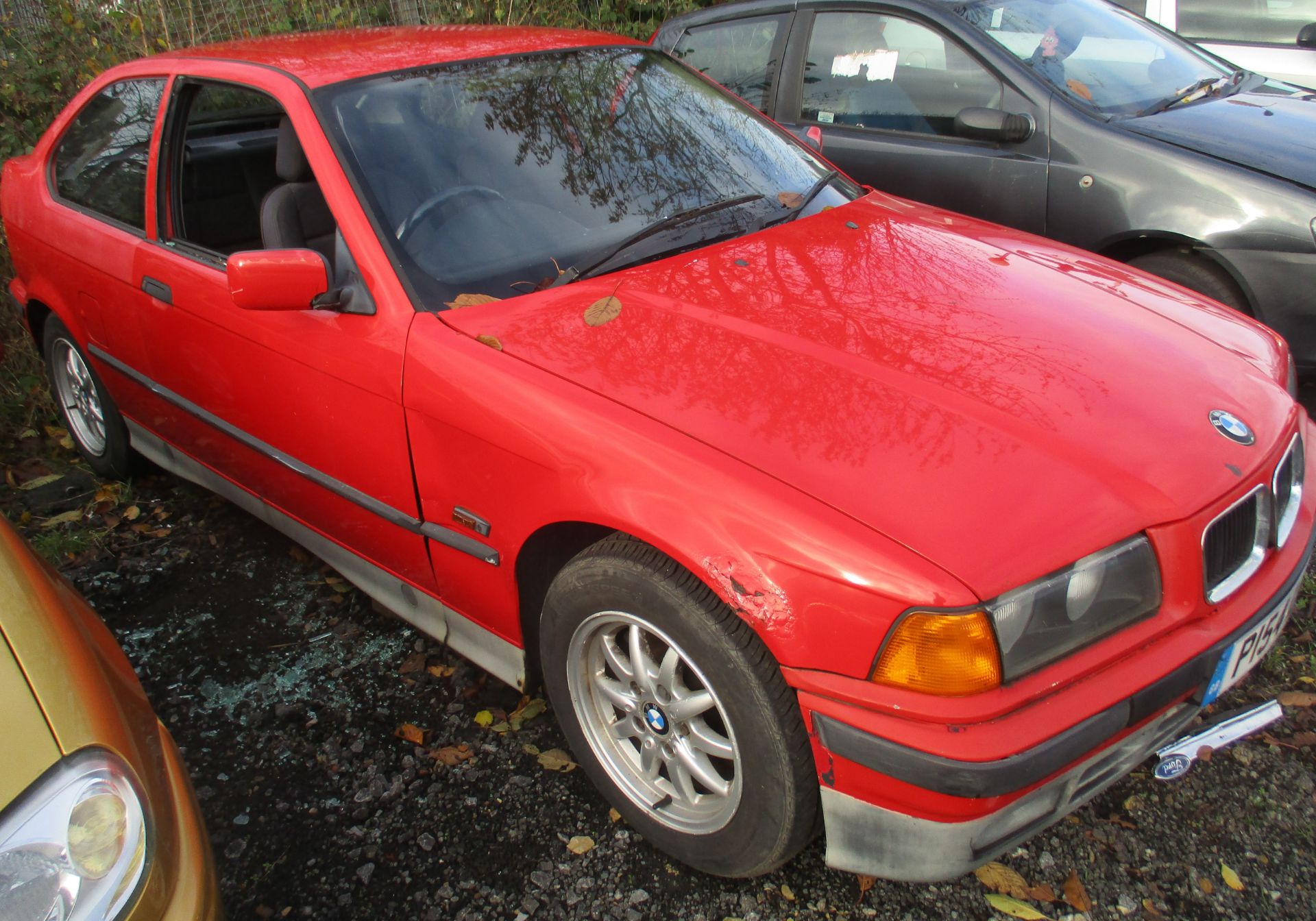 BMW 316I 1.6L 3 DOOR HATCHBACK - petrol - red Reg No P154 LLH Rec Mil 133,132+as at 29.9. - Image 2 of 3