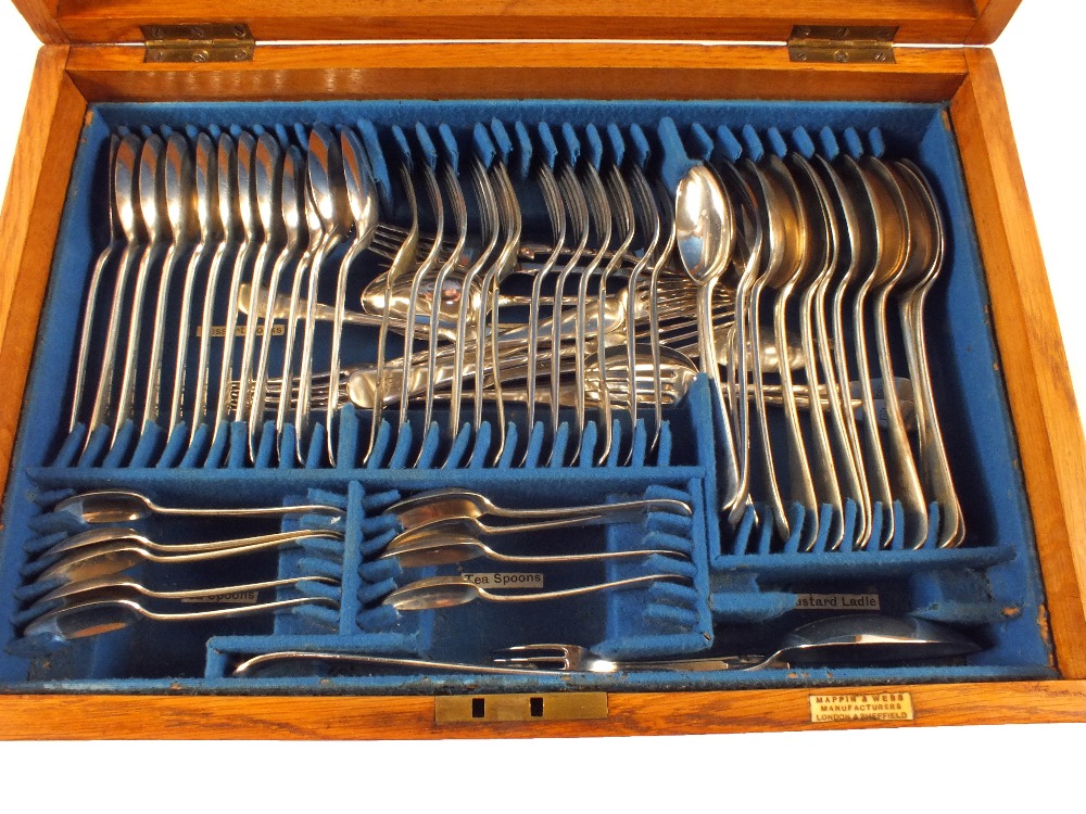 An Oak canteen of cutlery - Image 2 of 2