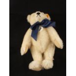 A Steiff 1909 replica bear