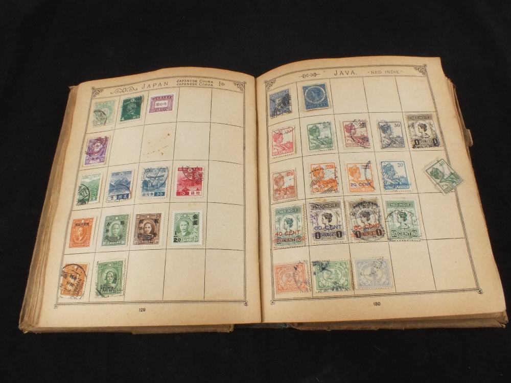 Five albums of world stamps - Image 4 of 4