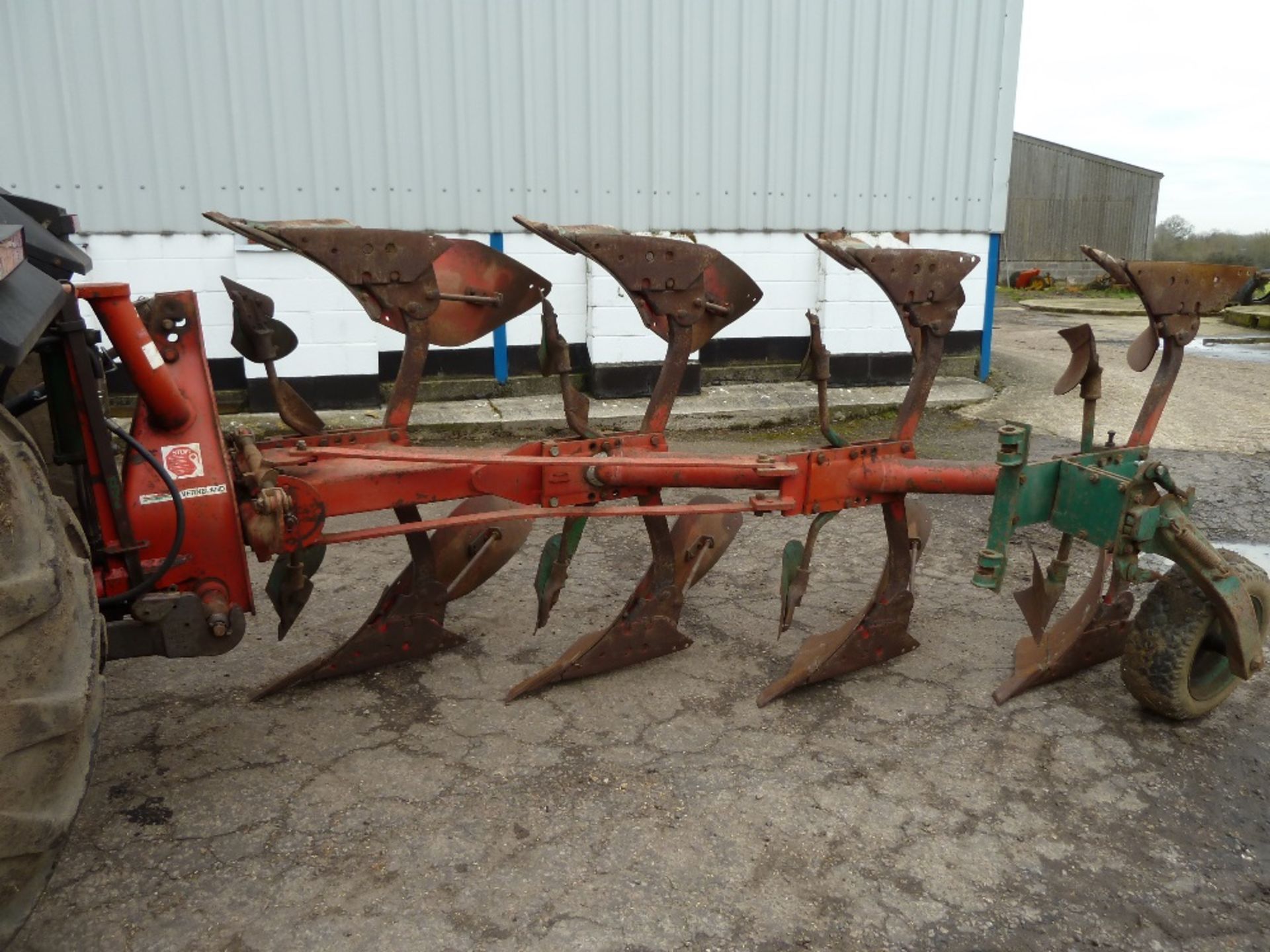 Kverneland 4 furrow reversable plough, 14" work. Stored near Gissing, Diss. - Image 3 of 5