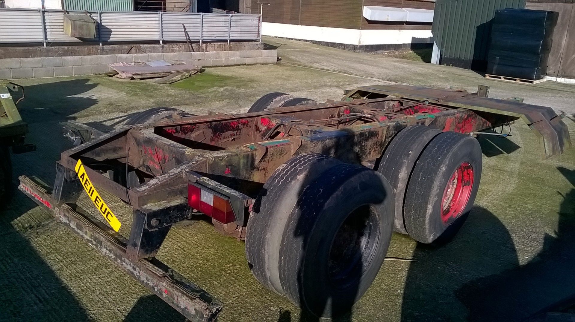 Twin axle trailer chassis, Spindler lorry trailer conversion roughly 18` body, hydraulic brakes. - Image 3 of 3