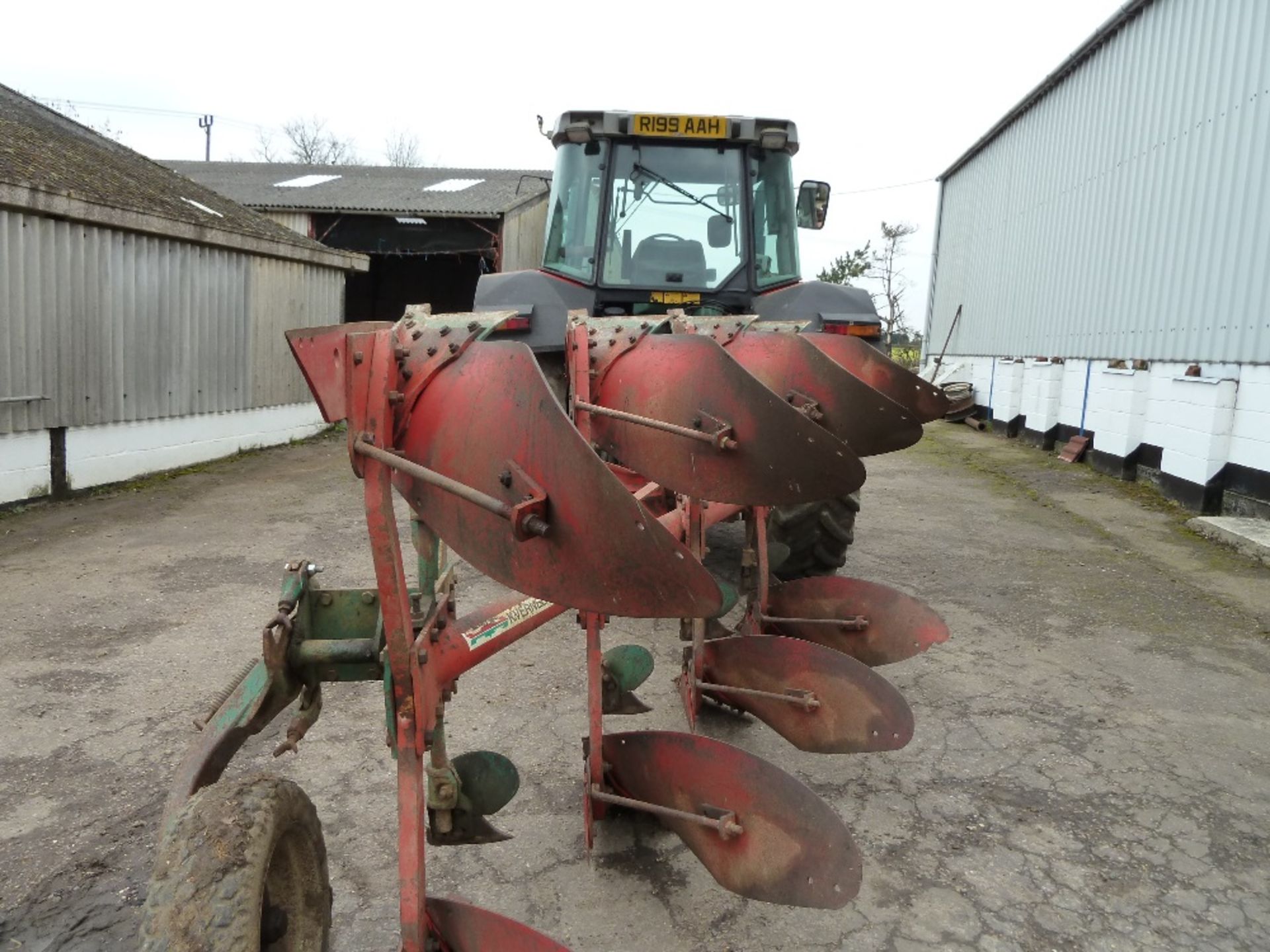 Kverneland 4 furrow reversable plough, 14" work. Stored near Gissing, Diss. - Image 5 of 5