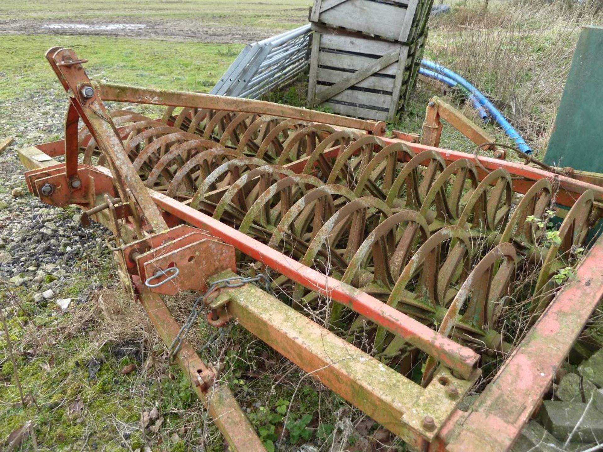 Kverneland 3m furrow press for 6 furrow plough. Comes with arm. Serial 2898/0397. - Image 2 of 2