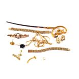 Various items of Gold and yellow metal jewellery to include a 9ct Gold brooch, a 9ct Gold chain,