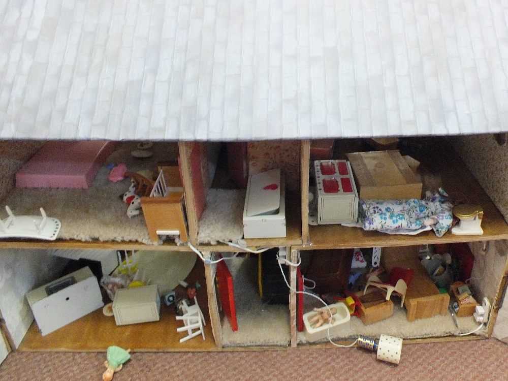 A dolls house and furniture, - Image 3 of 3