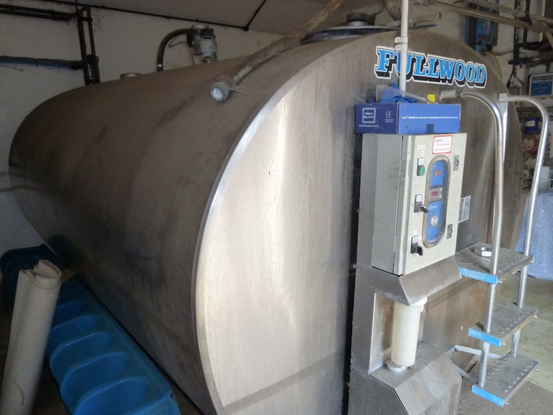 Fullwood bulk milk tank, 7,200L, serial 26561 with packomat control panel. - Image 2 of 5