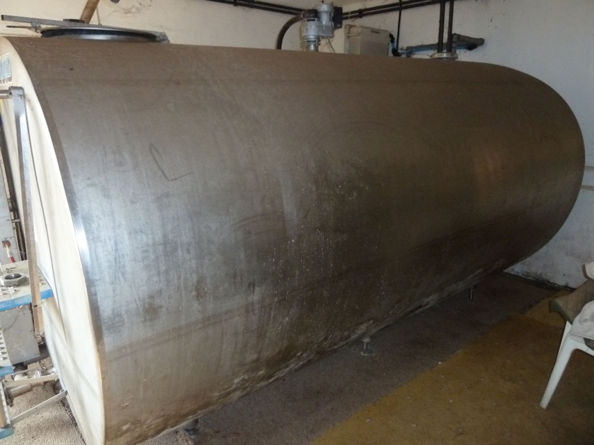 Fullwood bulk milk tank, 7,200L, serial 26561 with packomat control panel.