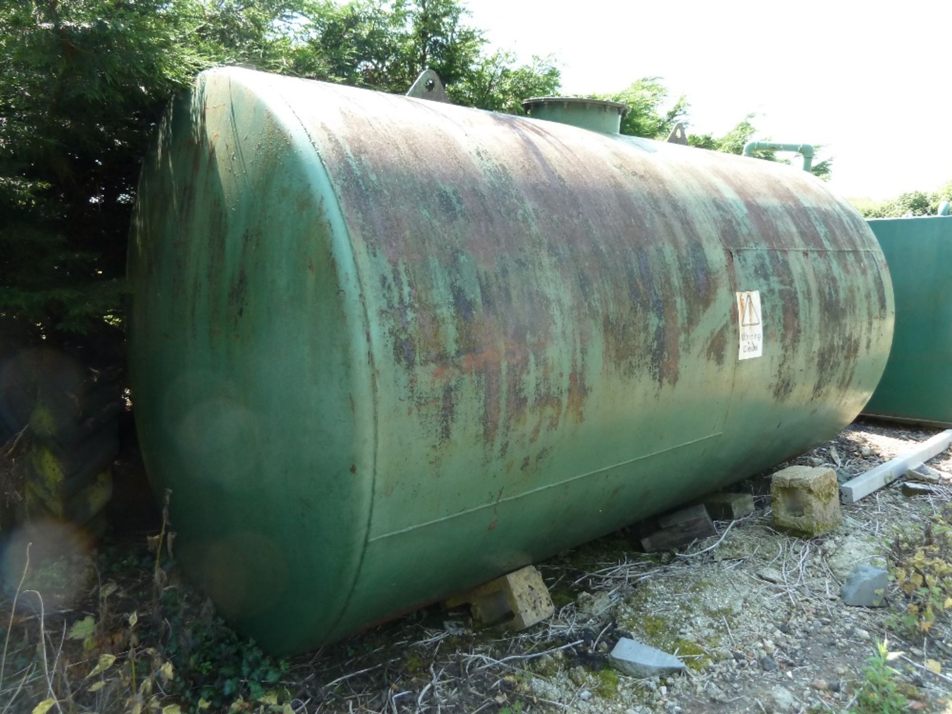 5,000 gallon single skin steel tank. Purchaser will need to arrange own loading. - Image 2 of 2