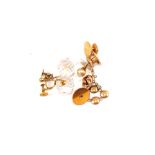 A small quantity of Gold jewellery including a pair of 18ct Gold studs and a pair of 9ct Gold studs