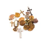 A selection of military buttons with an assortment of jewellery including crosses (one 9ct Gold)