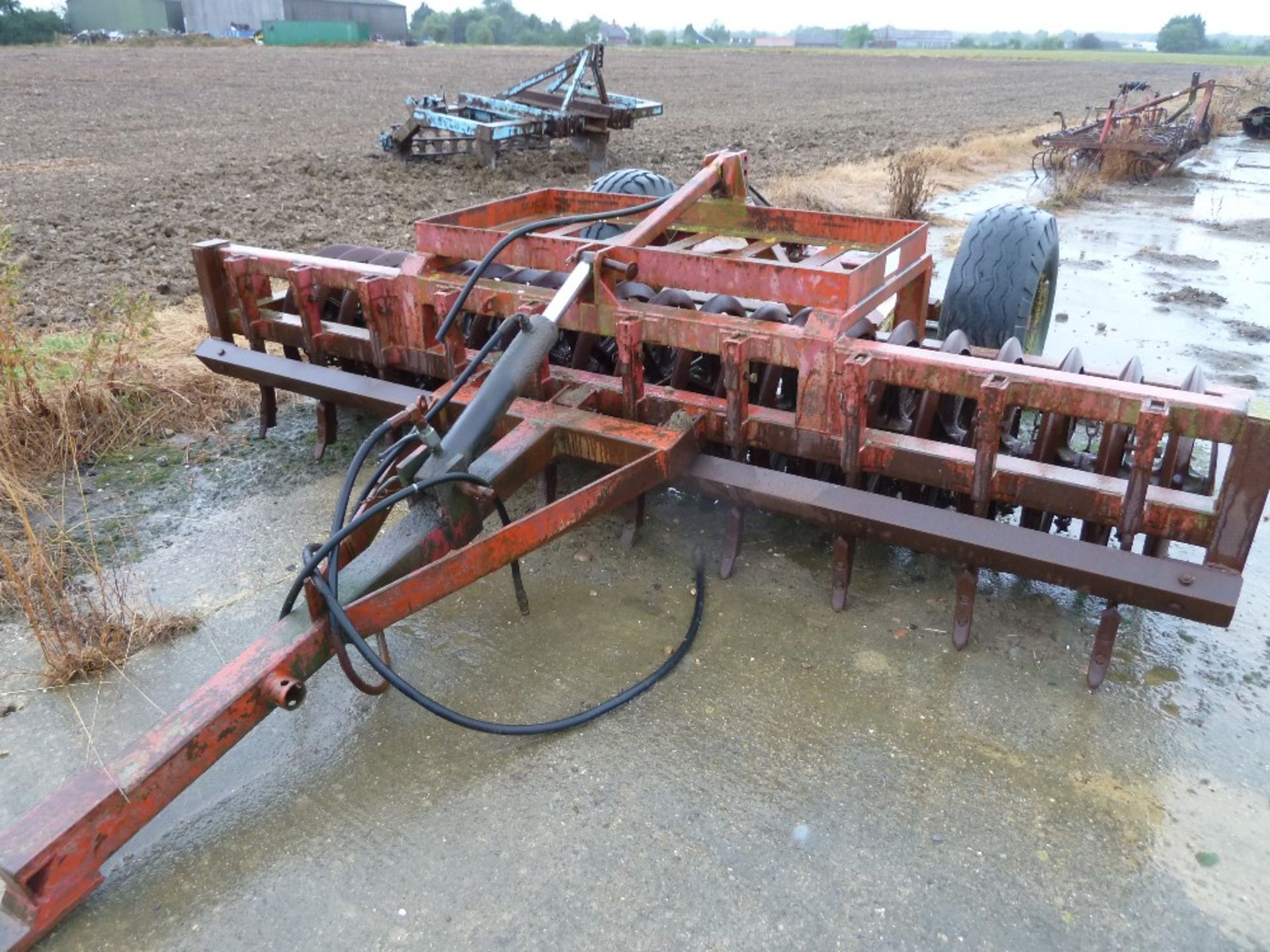 Farmforce press, 3.5m, levelling board, levelling tines.