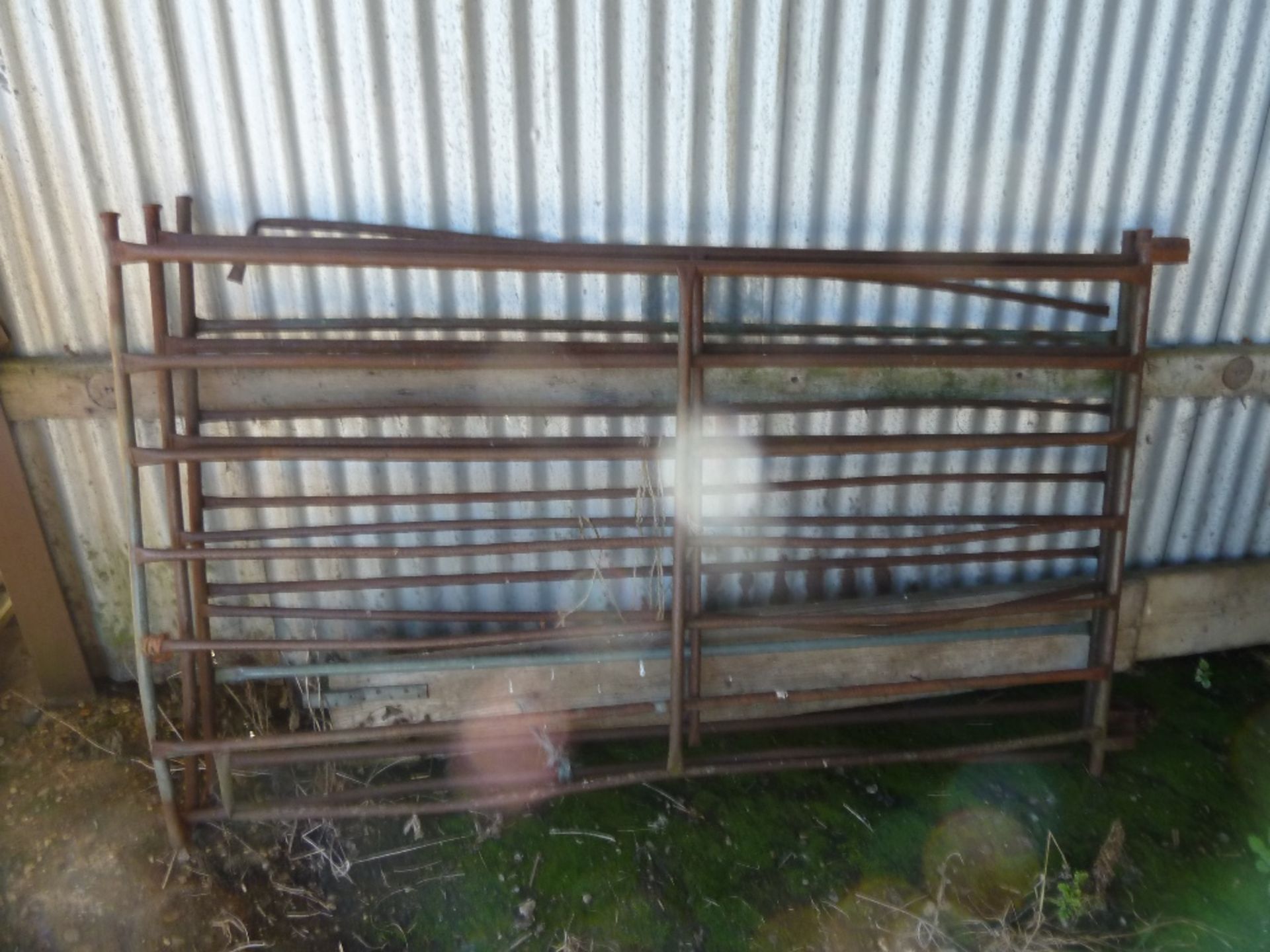 Sheep hurdles, approx 7 galvanised and 5 others. Stored near Beccles. No VAT on this item. - Image 2 of 2