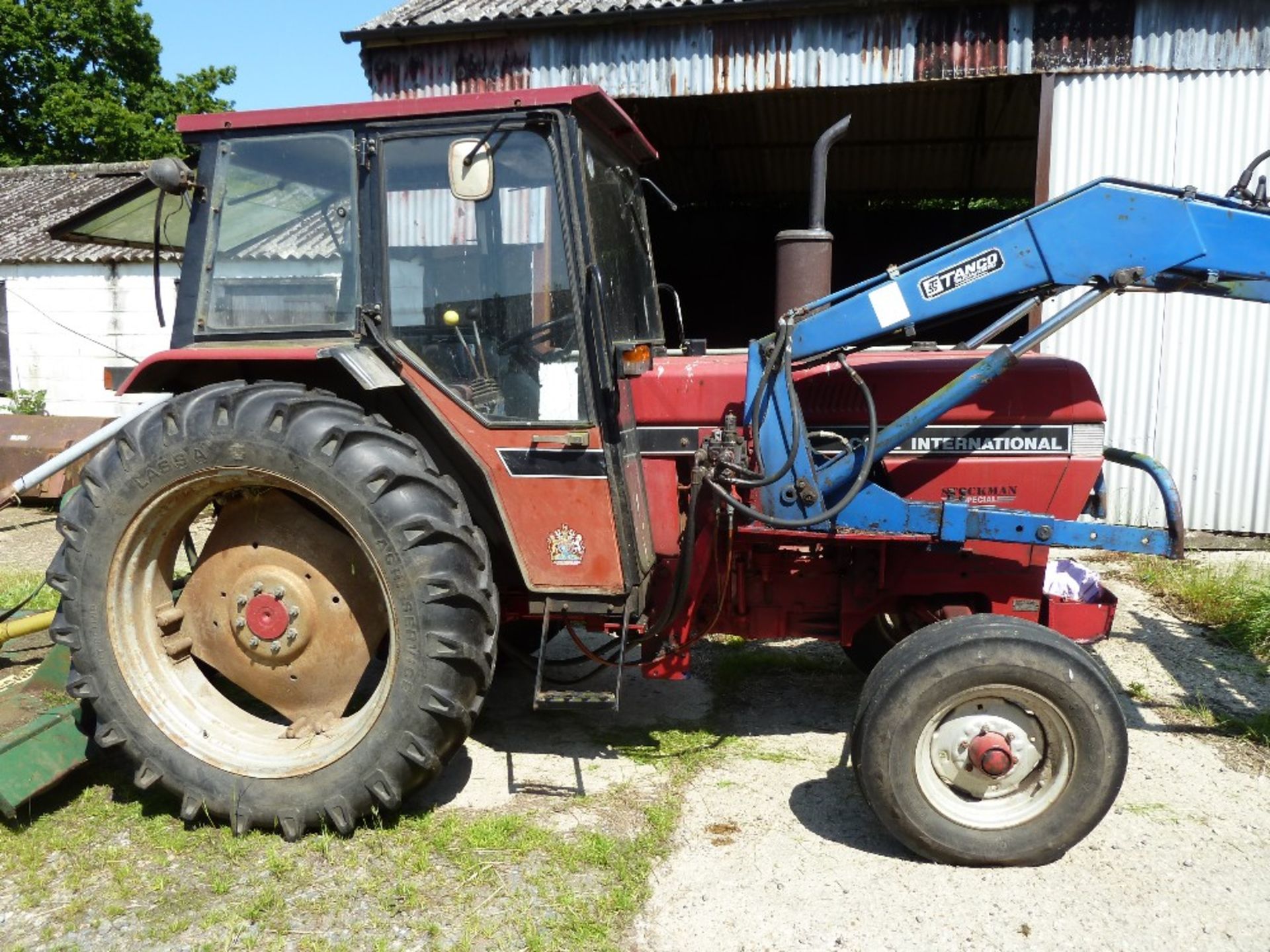 Case International 895 Stockman Special 2WD, L556 PNG, showing 3446 hrs, PUH, - Image 2 of 11