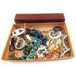 A quantity of costume jewellery including bead and Pearl necklaces,