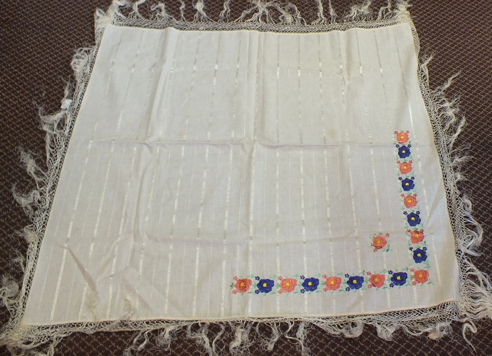 A shawl with floral silk embroidery