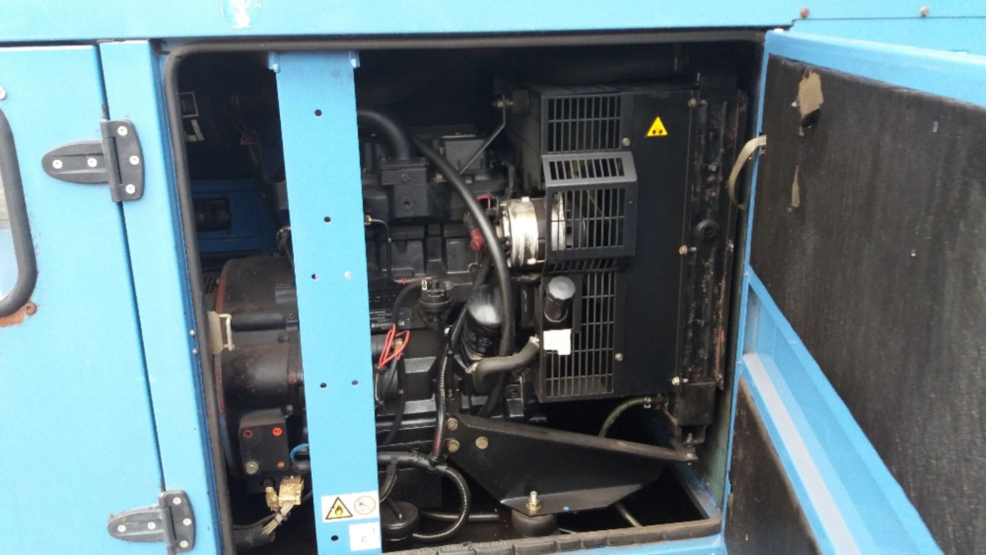 SDMO, 44 KVA 3ph, man. date 2006, John deer engine and auto start for stand by use. - Image 2 of 2