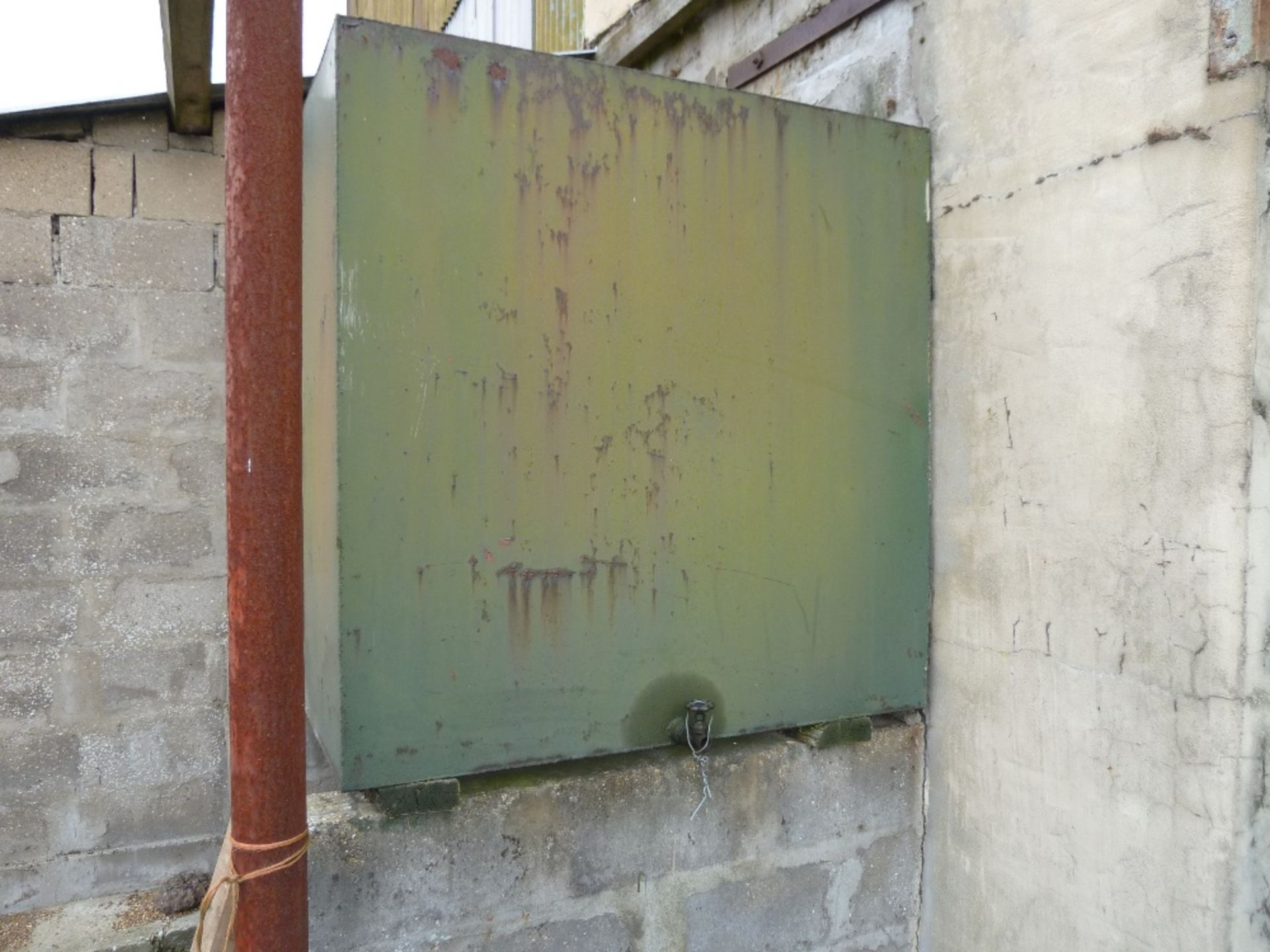 Single skin steel tank 4' x 6' x 4', with filler hose. Stored near Burston. - Image 2 of 3