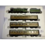 Hornby Lner Flying Scotsman with three coaches