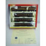 Hornby 00 Gage Coronation Scott Train Pack