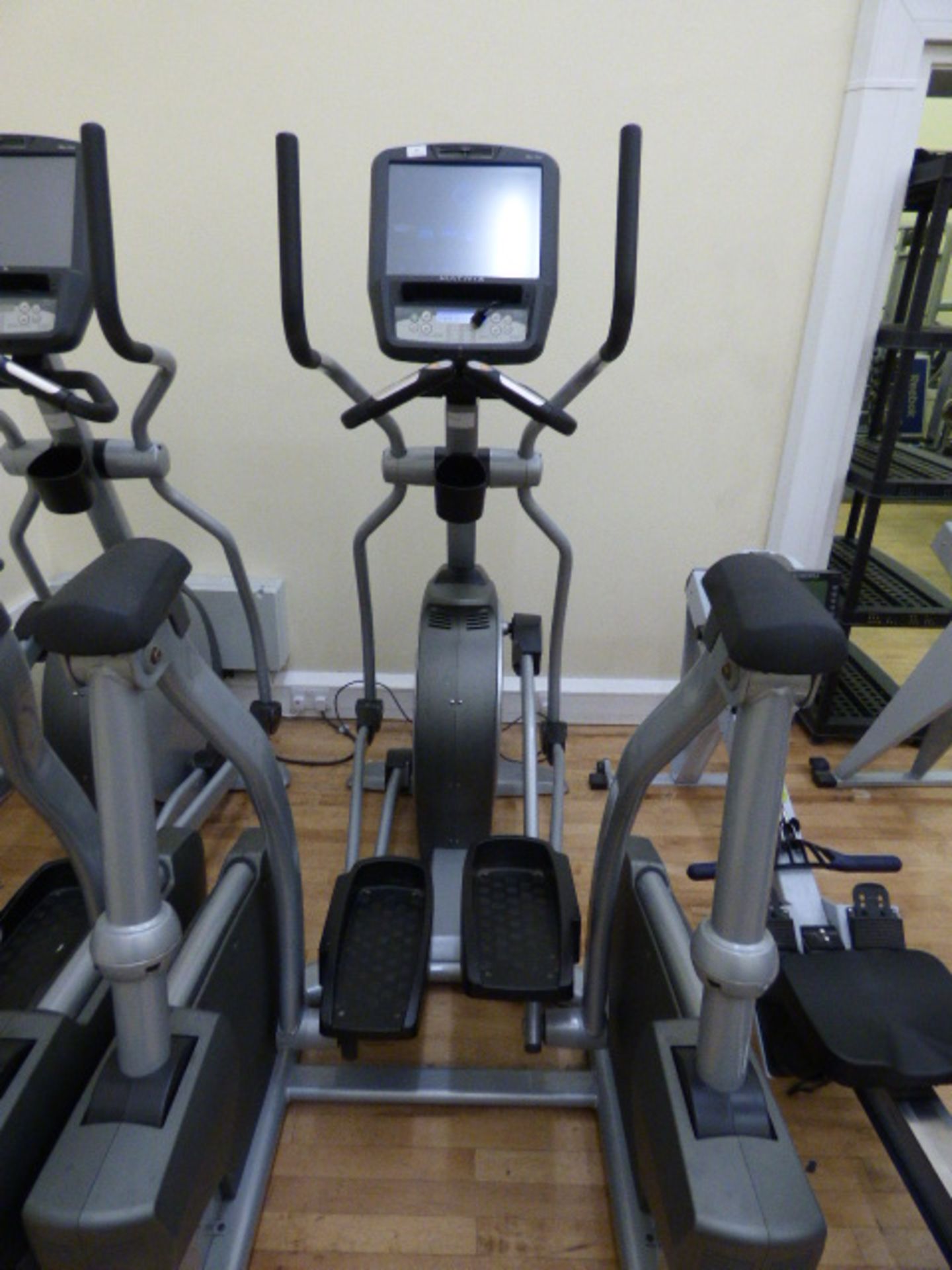 *Matrix elliptic cross trainer with touch screen display Nike and iPod dock