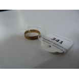 Nine Carat Wedding Ring (Weight Approx 2g)