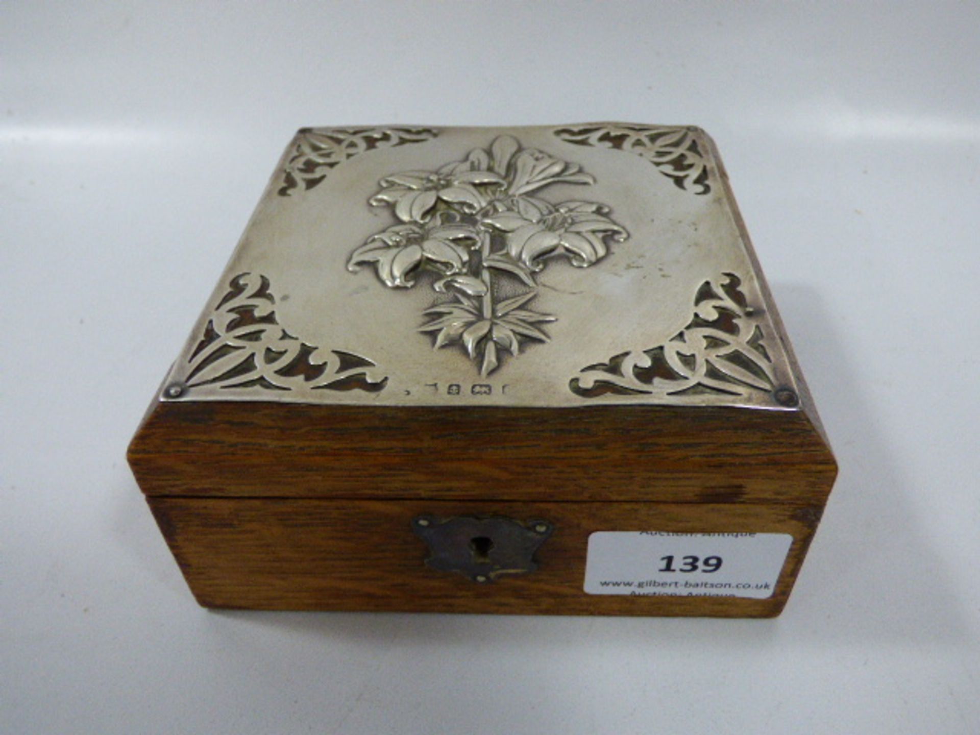 Oak Trinket Box with Silver Lid Decoration