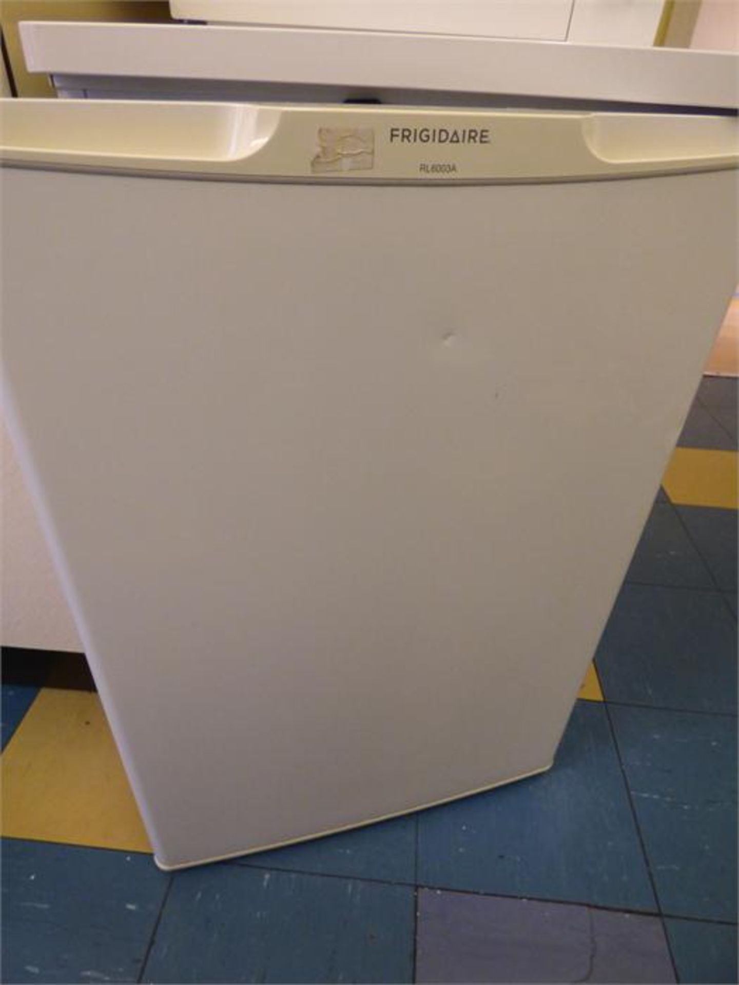 Frigidaire Undercounter Refrigerator Model:RL6003A