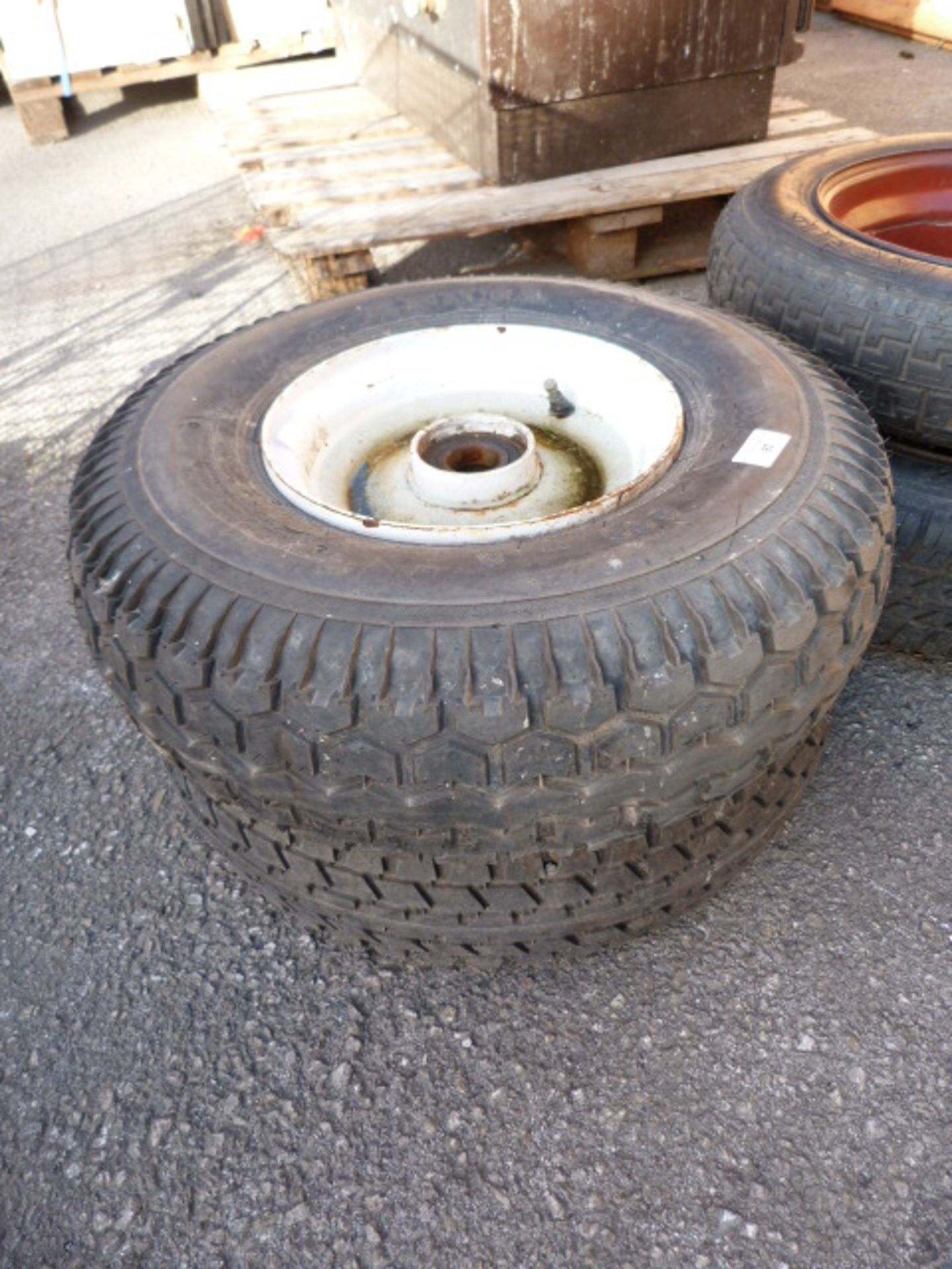 Pair of 600/9 Tyres and Rims
