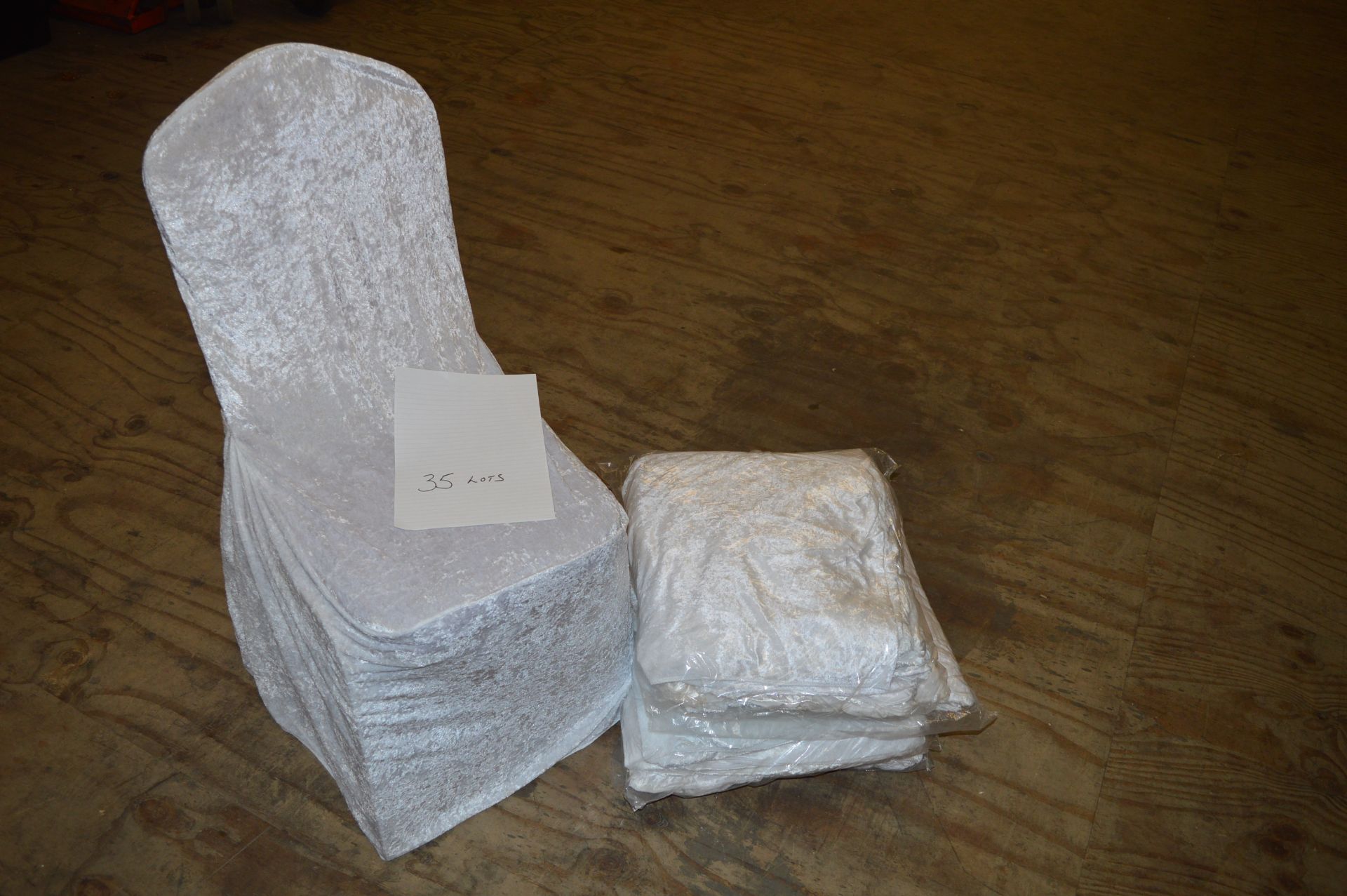 *Twenty Five Elasticated Banqueting Chair Covers (White)
